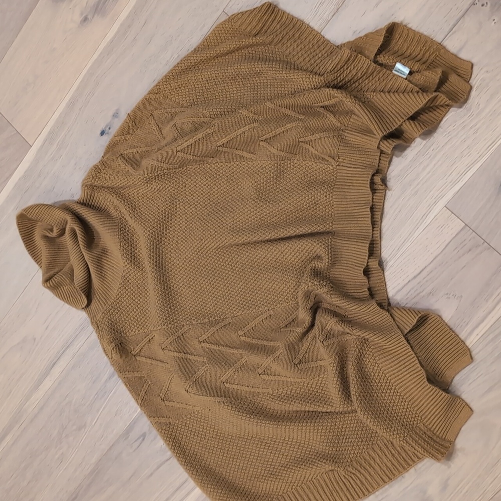 Wonderly cape sweater